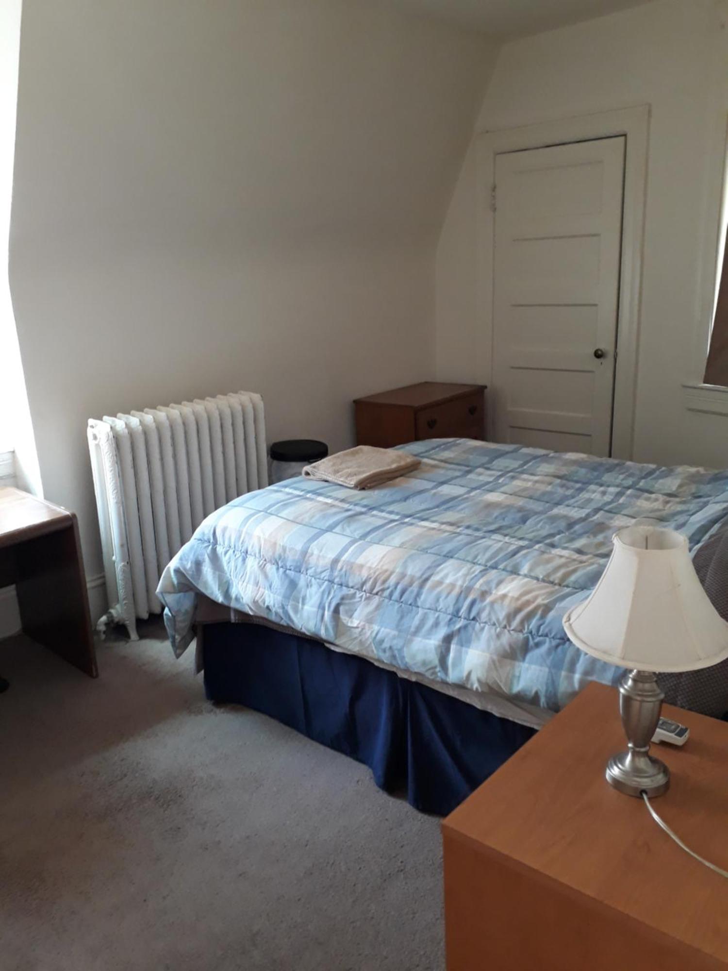 Pleasant Rooming House *